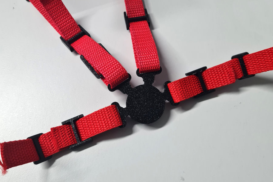 Cockpitausbau + fertige Cockpits